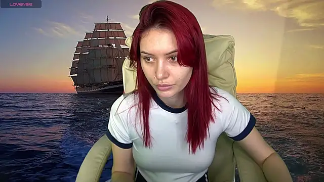 Snapshot of MilaSecrett chatting on 01.30.25 MilaSecrett online show from 01.30.25