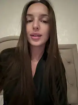 BellaHalles online show from 03.04.25