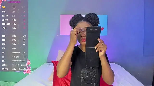 EmmaSmith06 online show from 10.07.25