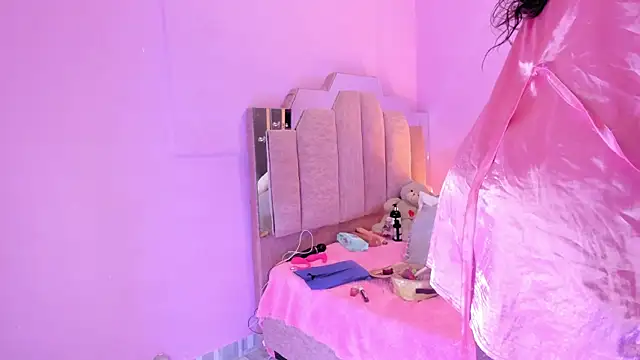 LoveQueen2 online show from 09.16.25