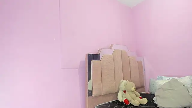 LoveQueen2 online show from 09.20.25