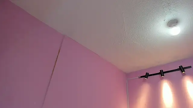 LoveQueen2 online show from 12.03.25