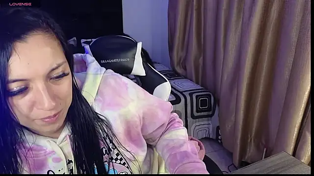 Snapshot of Majuu__ chatting on 02.28.26 Majuu online show from 02.28.26