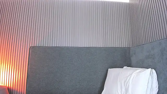 emelie 89 online show from 11.29.25