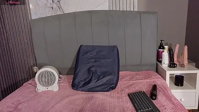 Danielaa a online show from 10.28.25