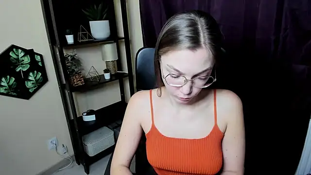 EmillyPlay online show from 02.19.25