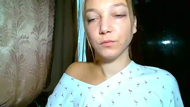 EmillyPlay online show from 12.01.25