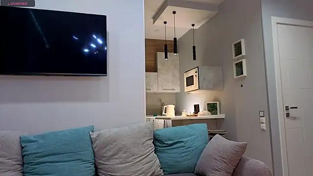 DonnaBurkee online show from 01.08.26