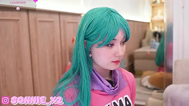 Snapshot of Sonnie_ chatting on 01.28.25 Sonnie online show from 01.28.25