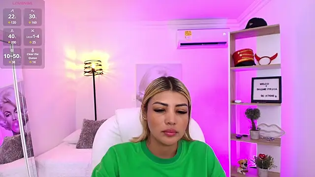 Snapshot of SALOOMEE__ chatting on 02.03.25 SALOOMEE online show from 02.03.25