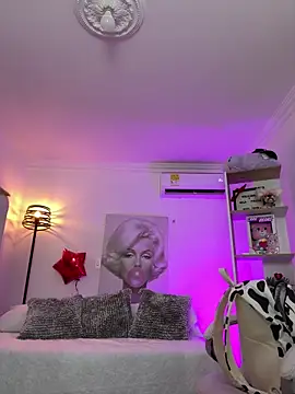 Snapshot of SALOOMEE__ chatting on 03.22.25 SALOOMEE online show from 03.22.25