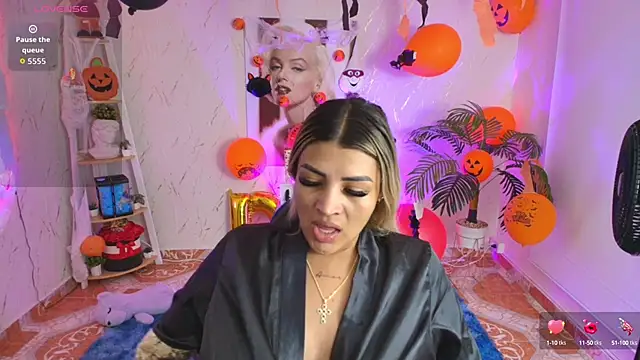 Snapshot of SALOOMEE__ chatting on 10.25.25 SALOOMEE online show from 10.25.25