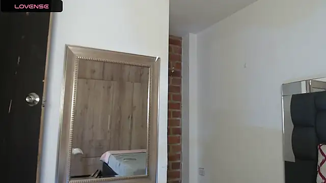 Snapshot of arenita__stone chatting on 03.15.25 arenita stone online show from 03.15.25