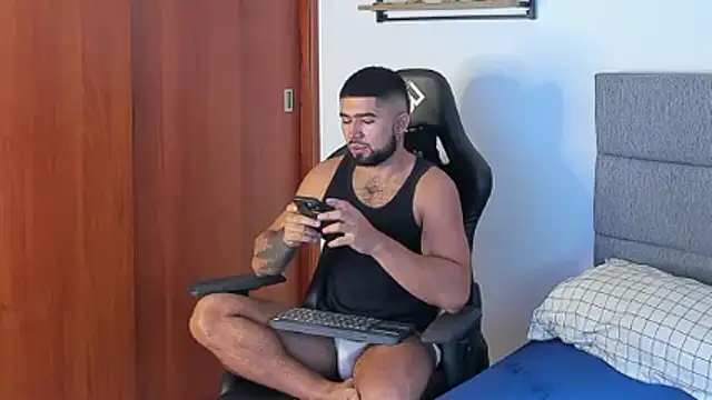 ethaanjones online show from 11.23.25