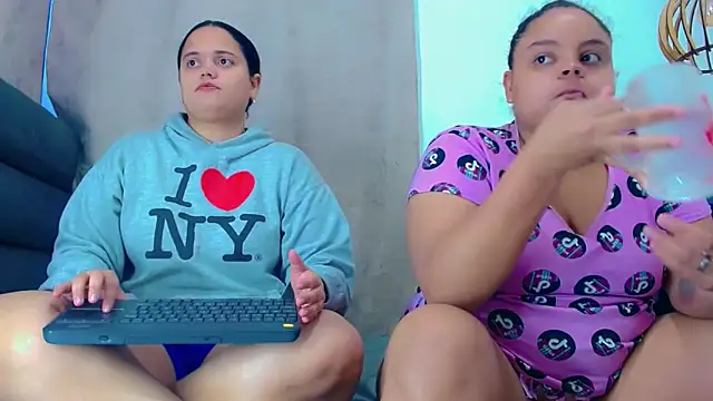 brunnette hot online show from 12.18.25