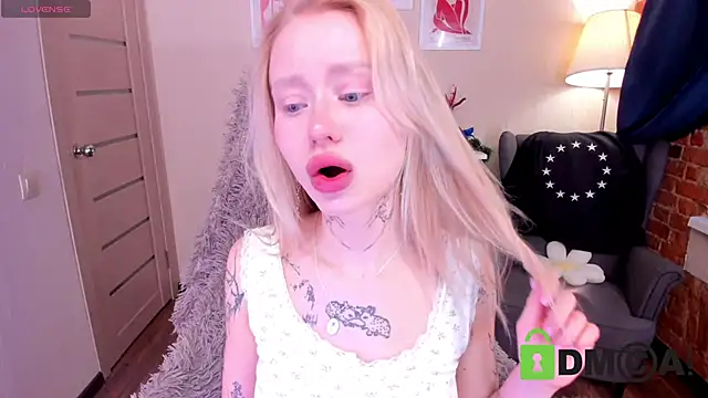 Snapshot of MalenaErnman chatting on 01.15.25 MalenaErnman online show from 01.15.25