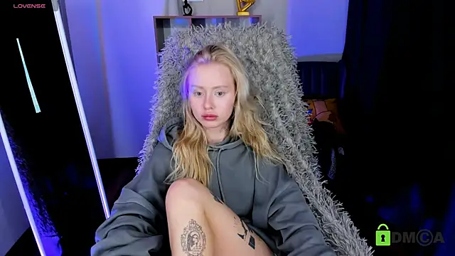 Snapshot of MalenaErnman chatting on 03.05.25 MalenaErnman online show from 03.05.25