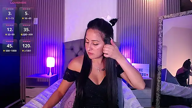 Snapshot of isabella_smith_ chatting on 01.15.25 isabella smith online show from 01.15.25