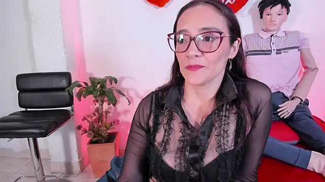 Jessica Herrera  online show from 11.07.25