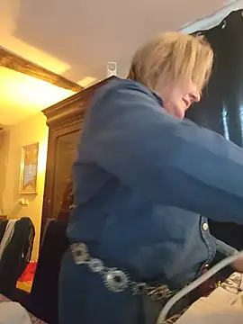 lady charlyne online show from 06.02.26