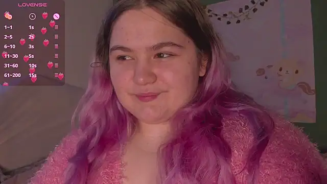 Freakcute  online show from 02.17.25