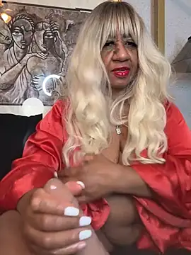 BreanaDivine online show from 02.04.26