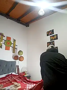 Snapshot of Chantal_hott chatting on 09.13.25 Chantal hott online show from 09.13.25