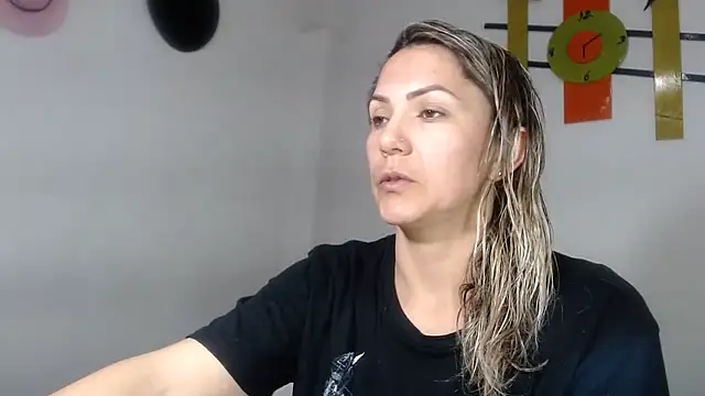 Chantal hott online show from 02.06.26