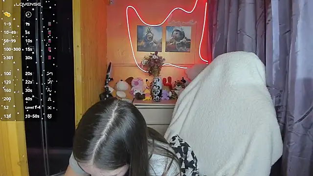 Fiery Brunette  online show from 03.11.25