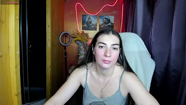 Fiery Brunette  online show from 11.22.25