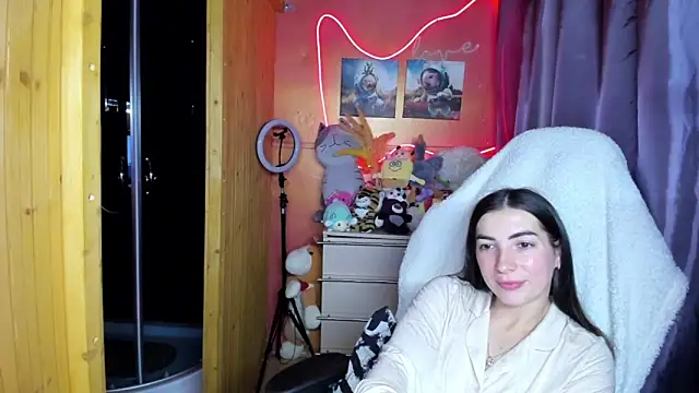 Snapshot of Fiery_Brunette_ chatting on 04.27.26 Fiery Brunette online show from 04.27.26