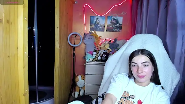 Snapshot of Fiery_Brunette_ chatting on 05.19.26 Fiery Brunette online show from 05.19.26