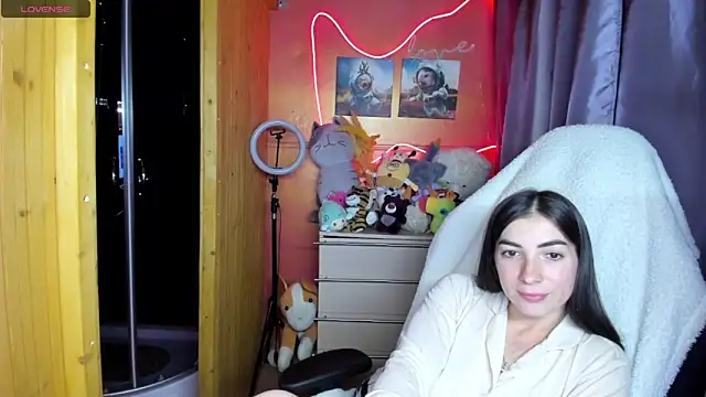 Snapshot of Fiery_Brunette_ chatting on 06.13.26 Fiery Brunette online show from 06.13.26