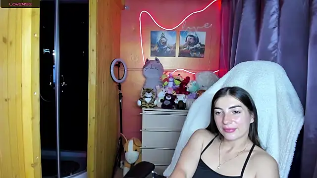 Fiery Brunette  online show from 07.21.26
