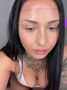 Snapshot of Coco-Love chatting on 03.04.25 Coco-Love online show from 03.04.25