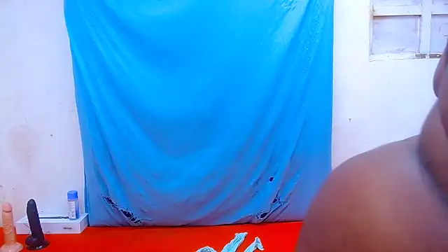 JUICYASSxxx online show from 12.06.24