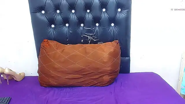 JUICYASSxxx online show from 03.12.25