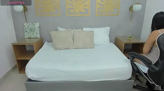 Snapshot of ayla13_ chatting on 03.11.25 ayla13 online show from 03.11.25