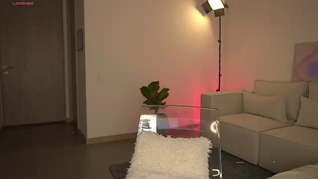 Daihanwatson  online show from 03.05.25