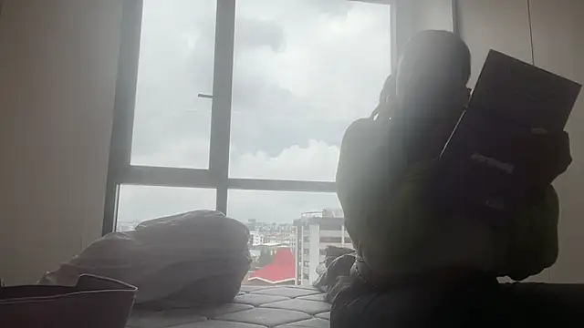 Snapshot of ChocolateCakeQueen chatting on 02.18.25 ChocolateCakeQueen online show from 02.18.25