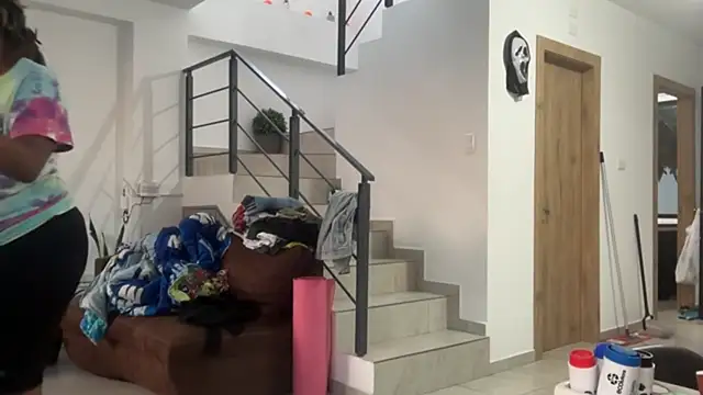 Snapshot of ChocolateCakeQueen chatting on 09.24.25 ChocolateCakeQueen online show from 09.24.25