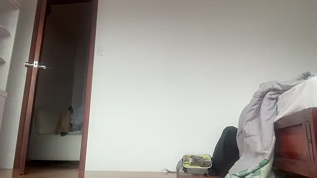 Snapshot of ChocolateCakeQueen chatting on 11.26.25 ChocolateCakeQueen online show from 11.26.25