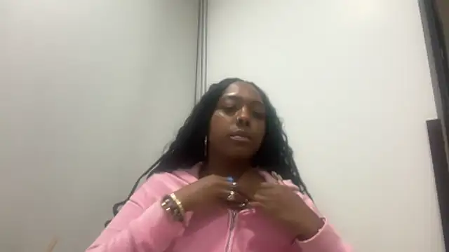 Snapshot of ChocolateCakeQueen chatting on 03.07.26 ChocolateCakeQueen online show from 03.07.26