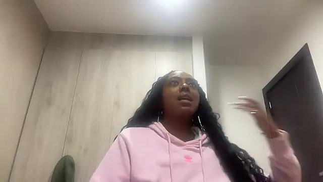 Snapshot of ChocolateCakeQueen chatting on 03.09.26 ChocolateCakeQueen online show from 03.09.26