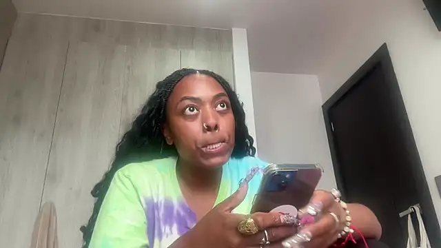 Snapshot of ChocolateCakeQueen chatting on 03.17.26 ChocolateCakeQueen online show from 03.17.26