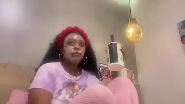 ChocolateCakeQueen online show from 04.25.26