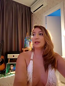 Snapshot of IreneHope chatting on 03.12.25 IreneHope online show from 03.12.25