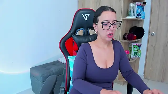  amanda seyfried19 online show from 09.30.25