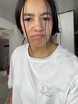 hannahb-e online show from 12.14.25