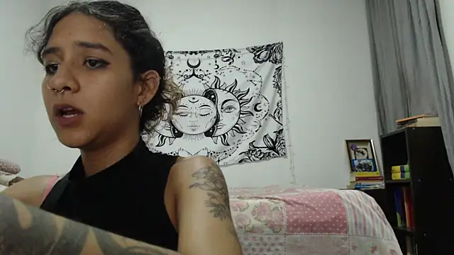 AlinaWoolf  online show from 01.13.25